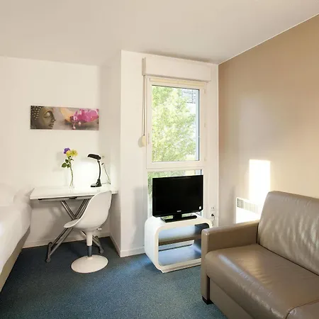 Aparthotel Sejours & Affaires Les Minimes 2*