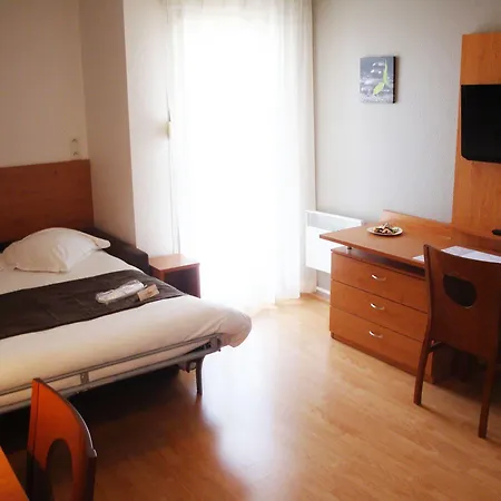 Aparthotel Sejours & Affaires Les Minimes 2*